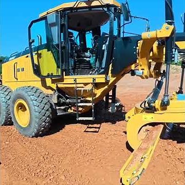 Operating a Motor Grader is Actually Insane