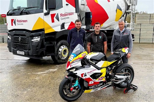 Isle of Man TT star Michael Dunlop unveils one-off livery as road racing legend competes at final British Superbike round at Brands Hatch