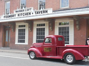 Help Foundry's Kitchen Light Up Hearts at the Sandy Hook Tree Lighting!