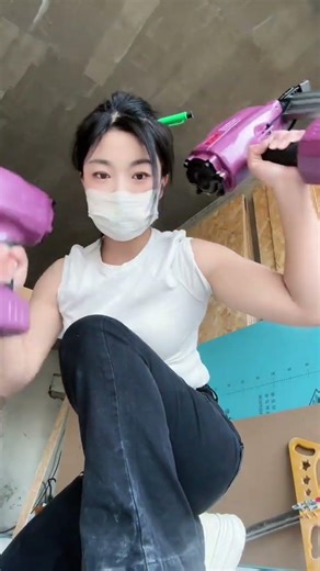 Finished, how did a weak woman get tiger arms? 😂 #Gun #Female Construction Worker