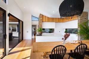 [Hot Item] L-Shaped Pure White Lacquer PVC with Chipboard Modern Slab Kitchen Cabinets