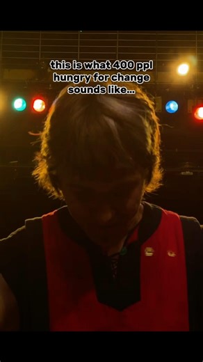 This is what 400 ppl hungry for change sounds like…