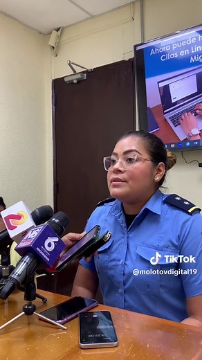 Las citas se realizan en la plataforma https://citas.mint.gob.ni/Default.aspx donde los usuarios deberán registrar sus datos generales, indicando cual es la oficina más cercana a su domicilio. Son 30 SERTRAMIS más la Dirección Central las que atienden a nivel nacional. La Dirección de Migración y Extranjería del Ministerio del Interior, dio a conocer al publico en general sobre como acceder a los servicios en línea para los distintos trámites migratorios correspondientes según cada necesidad. Pa