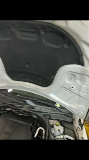 Harris Automotive | A strange on Fiqured out. Mercedes-Benz V6 has an intake manifold damaged due to leaky fuel injectors and faulty, aftermarket, ignition... | Instagram