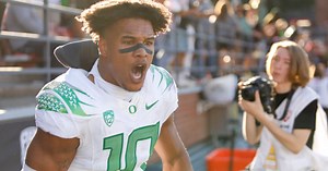 Justin Flowe "trending in the right direction" to return from injury for Oregon Ducks