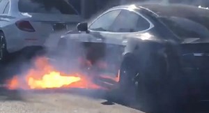 Tesla Model S Catches Fire While Driving In Santa Monica Boulevard | Carscoops