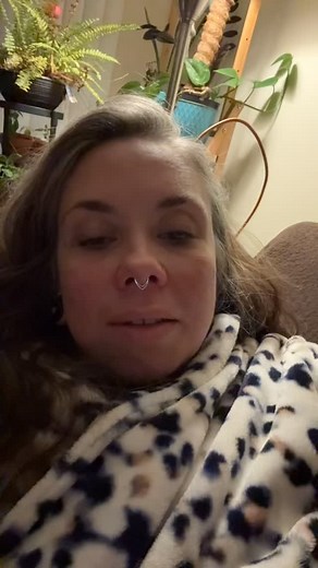 🧦✨ “MAGIC SOCKS” — the weirdest wellness hack that actually works! 🤯 If you’ve never tried this naturopathic sleep trick, you’re missing out 👀 It’s one of my favorite gentle immune-support hacks to help your body bounce back faster when you’re feeling run down 💪 Here’s how: 1️⃣ Wet a thin pair of cotton socks pop them in the freezer for ~10 mins ❄️ 2️⃣ Right before bed, put on the cold socks 🧊 3️⃣ Layer a dry wool pair on top 🐑 4️⃣ Go to sleep let the magic happen overnight 💤 By morning, 