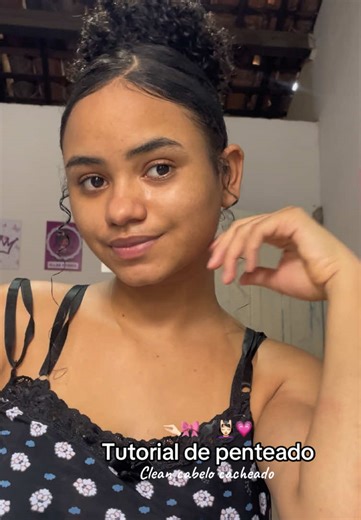 Tutorial de Penteado Clean para Cabelo Cacheado