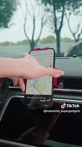 Charge on the move with the Car Wireless Charger! Infrared induction, fast charging. Ideal for the tech-savvy driver. 🚗💨🔌 Click https://temu.to/m/u728w2fguqe🔍 to get this item🧡 Only for new app users #temusale #temuhaul #temu #temufinds #WirelessCharging #TechGift #DriveSmart #CarGadgets #OnTheGoCharge