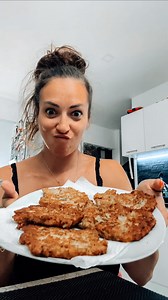 37K views · 1.6K reactions | BROKOLICOVO-KUŘECÍ PLACKY JEDOOOU! � ....