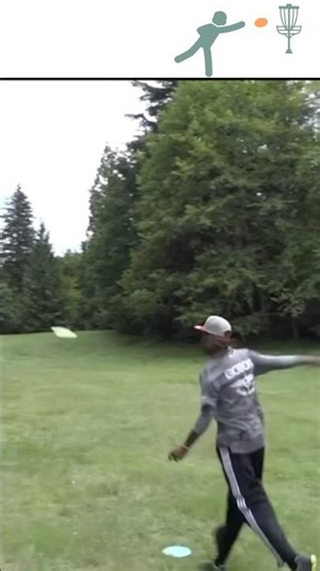 This Disc Golf Shot Shouldn’t Be Possible!🤯