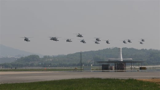 UH-60 Blackhawk Helicopter Multi-ship Landing B-Roll