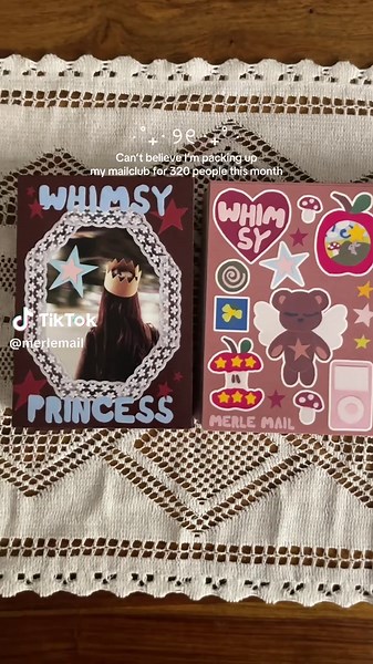 Merle Mail October is on it’s way to y’all! If you have any questions about your Merle Mail subscription pls write me a DM on patreon. Gonna answer all messages tomorrow ✨⭐️ thank you for being part of Merle mail! #merlemail #mailclub #snailmail #journaling #whimsical