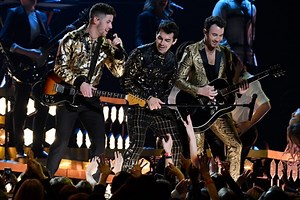 NFL Thanksgiving Halftime Shows 2022: Who's Performing at the Turkey Day Halftime Shows?