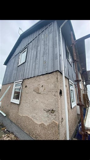 🏠 Why Choose External Wall Insulation (EWI) with Rendaroof? At Rendaroof, we help homeowners improve comfort, cut energy bills, and transform the look of their property with high-quality External Wall Insulation systems. ✅ Lower Heating Bills Our EWI systems reduce heat loss, keeping your home warmer and your energy costs down. ✅ Warmer, More Comfortable Home Say goodbye to cold walls and draughts – enjoy consistent warmth all year round. ✅ Modern, Fresh New Look Choose from a wide range of col