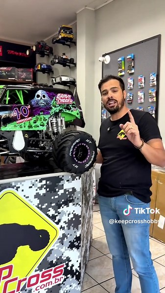 Descubra o Monster Truck Primal RC Grave Digger