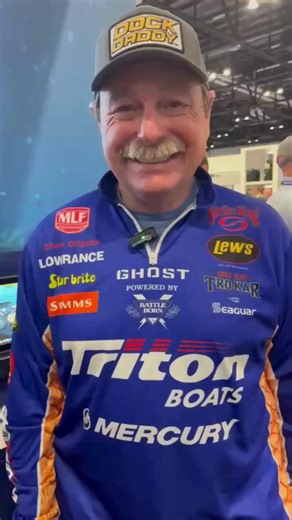 The Lowrance Elite FS 12 Fishfinder is affordable, easy to install, and loaded with pro-level features like ActiveTarget live sonar, CHIRP, SideScan & DownScan Imaging—all on a large, easy-to-use touchscreen with built-in C-MAP maps. More catching, less guessing. | Lowrance