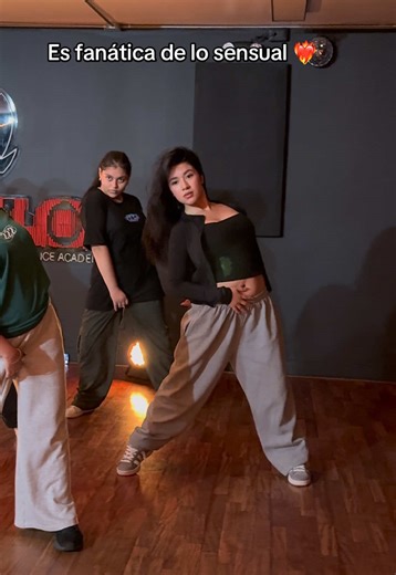 🔥Fanática sensual - Plan B Dc: @Axel Barrios Dancer: @Anghe🦋 Clases sueltas, talleres, tutoriales, colaboraciónes y más: WhatsApp: 51980975898 Instagram: bailandope_ Facebook: Bailandope YouTube: Bailandope #coreografia #Reggaeton #clases #peru #bailandope