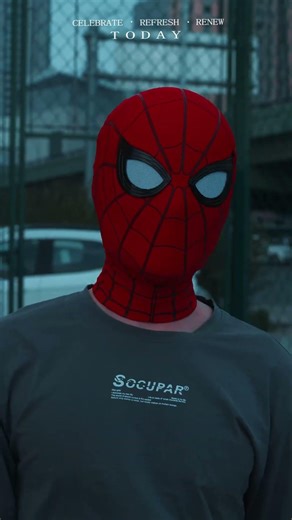 #spiderman The Ps4 version of the Spider-Man game is shown and crafted