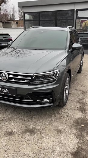 Explore the Interior Features of the VW Tiguan R-Line