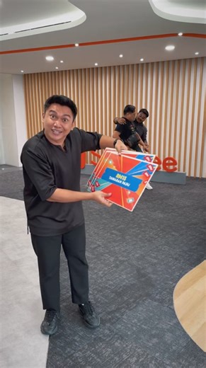 17K views · 35 reactions | Shop lah Apr 15 Mania Tengah Bulan pertama di Shopee! Dengan promo-promo hebat, semua pun akan minat untuk bershopping besar dan berjimat lebih besar tanpa paksaan dari kami.  Kita tak tipu guys, korang enjoy je promo kat bawah ni:  RM15 Tawaran Padu  Tawaran Apr 15  Baucar Apr 15 Jom guys, tebus dan add to cart sekarang dan checkout pada April 15 nanti!  https://shope.ee/AUX7ySgeMz #ShopeeMY #ShopeeMYMidMonthMadness | Shopee | Facebook