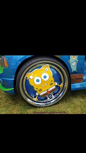 Battle of the States carshow/grudge race (2019)--Milan, MI: Still one of the hardest DUB spinners ever made...the detail was insane; still surprised they let this onr | EverydayimHusln