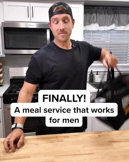 Skip the grocery store, prep and dishes. Get delicious pre-made meals from award-winning chefs delivered weekly to your door. | CookUnity