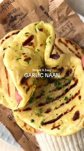 Homemade Garlic Naan Recipe: Soft & Flavorful