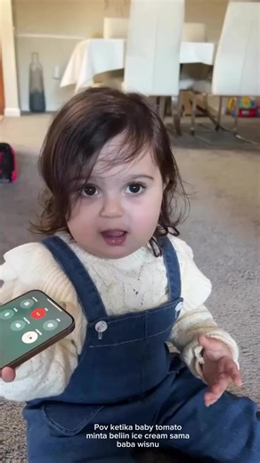 Baby tomato udh bisa minta sesuatu sama baba wisnu.....ucul banget kamu nak pingin onty cubit pipinya🤏 @JANE 🤎 #prettyinsinbyjanesatherin #babytomato #wisnutamawiranoto #wattpadrekomendasi #wattpadviral