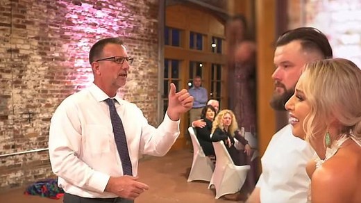 Emotional moment dad signs wedding song for deaf bride