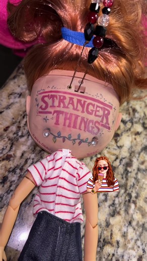 Still waiting on Maxs final outfit! She’s going to be so cool when finished, and she will be available on my Depop! Just wait til you see her pullstring charms! #maxmayfield #blythedoll #blythe #strangerthings4 #vecna