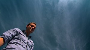 Physics KS3/GCSE: Why is the sky blue?