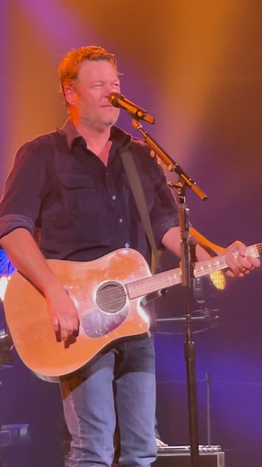 45K views · 2.9K reactions | Some beach #blakeshelton #live #country...