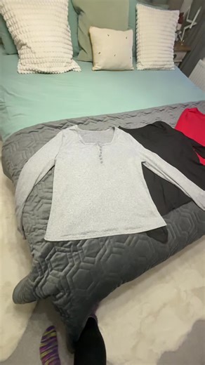 These autum long sleeve tops are so soft and versatile, sleeves are a very good length and wash well . Can be worn on its own , with jeans , joggers or under a vest . The colours are just beautiful.#tiktokmademebuylt #fashiontiktok #top #longsleevetop #sportfashion