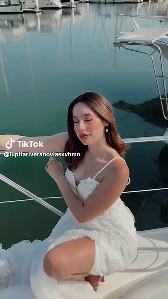 A beach bride 🌊🐚🤍💍 #fypシ #sea #beach #yate #novia #wedding #boda #style #sancarlos