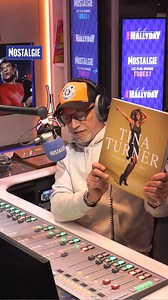 💿 LE VINYLE DE 20H 💿 Chaque soir à 20h sur Nostalgie, nous mettons en avant un vinyle que nous jouons en direct à l'antenne 📻 Quel vinyle voudriez-vous entendre ce soir ? Écoutez tous les Tubes 80 sur NOSTALGIE. Écoutez aussi NOSTALGIE en direct sur l'appli et vos enceintes connectées 🎧 | NOSTALGIE