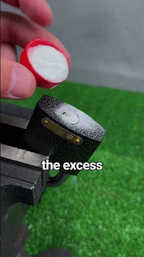 The Trick to Remove a Stuck Key Instantly