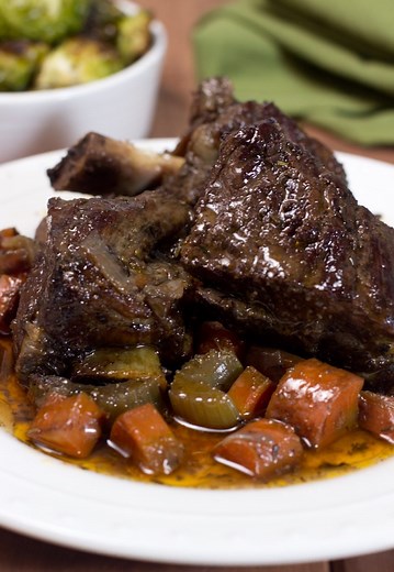 Slow Cooker Braised Short Ribs Recipe (With Video) - Gluten Free Homestead