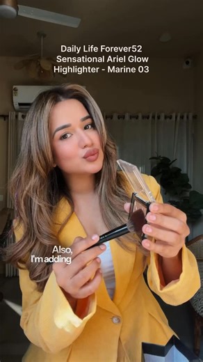 Aarushi Oswal on Instagram: "Creating a complete look using every product from the Nykaa Pro Goodie Bag ✨ Proud to collaborate with Nykaa Pro for our Online Masterclass. Products used: * PAC Aqua Grip Primer * Kay Beauty Velvet Creme Multi-Use Blush Tender * Daily Life Forever52 Sensational Chic Script Blush - Crimson 06 * Daily Life Forever52 Sensational Ariel Glow Highlight- Marine 03 * PAC Quick Fix Brow Gel * Nykaa Cosmetics Eye Go Bare 9 in 1 Highly Blendable Eye Shadow Palette * Revlon Col