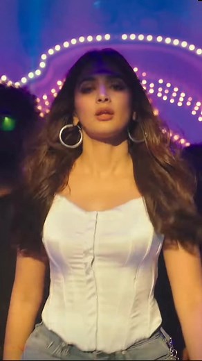Weekend Vibe in Pooja Hedge Style | Chance Pe Dance