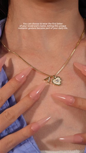 Stunning Personalized Necklaces for Your BFF