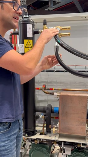 They keep compressors protected by separating oil from the high-pressure discharge gas before it travels through the system — improving efficiency and preventing costly failures. ✅ Maintains proper oil levels ✅ Reduces oil carryover ✅ Extends compressor life 💡 Pro Tip: Always use an oil separator rated for CO₂ pressures (up to 120 bar / 1,740 psi). What’s the main function of a centrifugal oil separator? A) Cool the oil B) Separate oil from discharge gas C) Regulate suction pressure D) Store ex