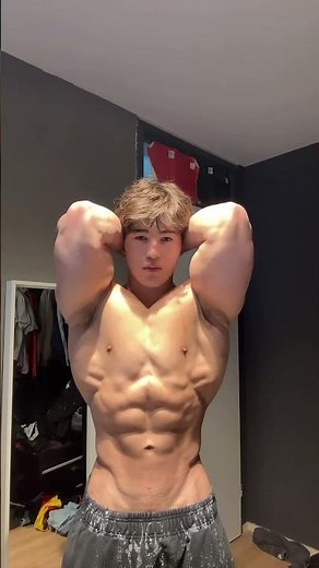 Muscle Reveal – Taking Off My T-Shirt to Show My Ripped Six-Pack Abs - Jayden D’Angelo #aesthetic