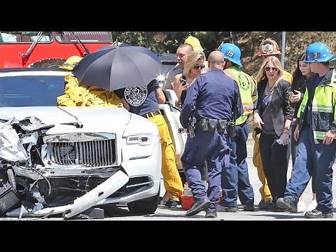 Khloe And Kylie Rush To The Scene Of Kris Jenner's Scary Crash In Calabasas