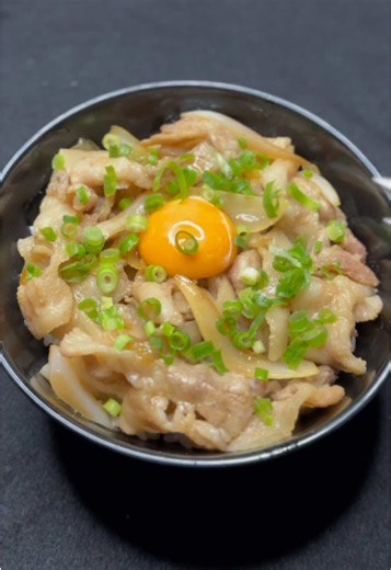 調理時間10分の絶品豚丼 #レシピ #晩御飯 #簡単レシピ #飯テロ #男飯
