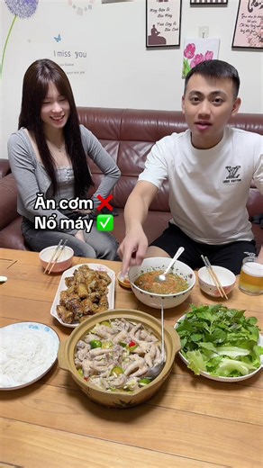 Món Ăn Rách Việc Từ Hải Dương: Chân Gà Nhôm Sả Tắc