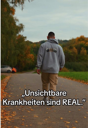 „Man sieht nicht alles… aber man fühlt alles. Unsichtbare Krankheiten sind real — sei kein Teil des Problems. ✊ #morbuscrohn #colitisulcerosa #ced #chronischkrank #crohn