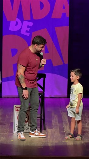 Crianças no palco com Serginho Lacerda = improviso e risadas 😂🔥