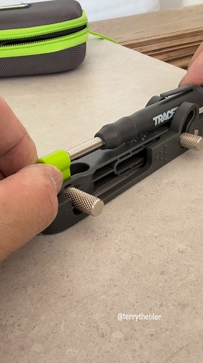 124K views · 474 reactions | When you’ve got the right tool, the job becomes effortless. Using @tracertoolsaustralia ProSciber for the marking , nice and easy  #tiler #tilework #tileinstallation #tiling #marking #melbournebuilder | Terry Zheng | Facebook
