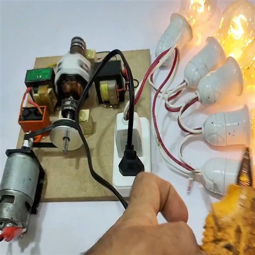 I turn 2 two transformers into 226V 10,000oW free electric generator #viral #diy #motor #generator #trending | Deep side